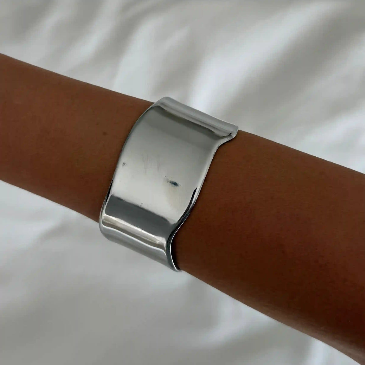Buffy Bangle