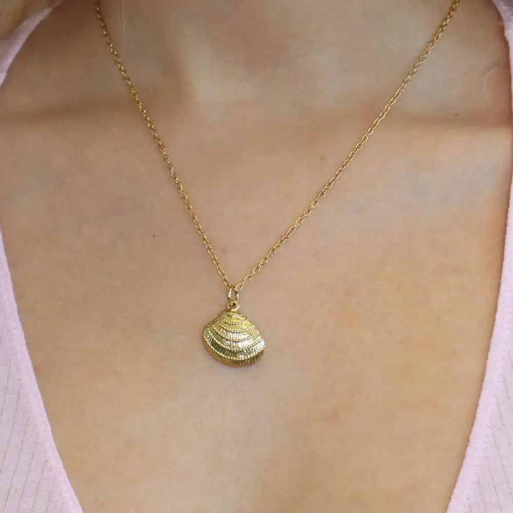 Dream Shell Necklace