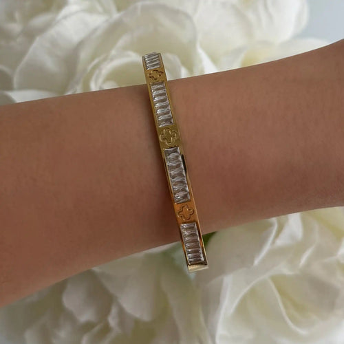 Elsa Bangle