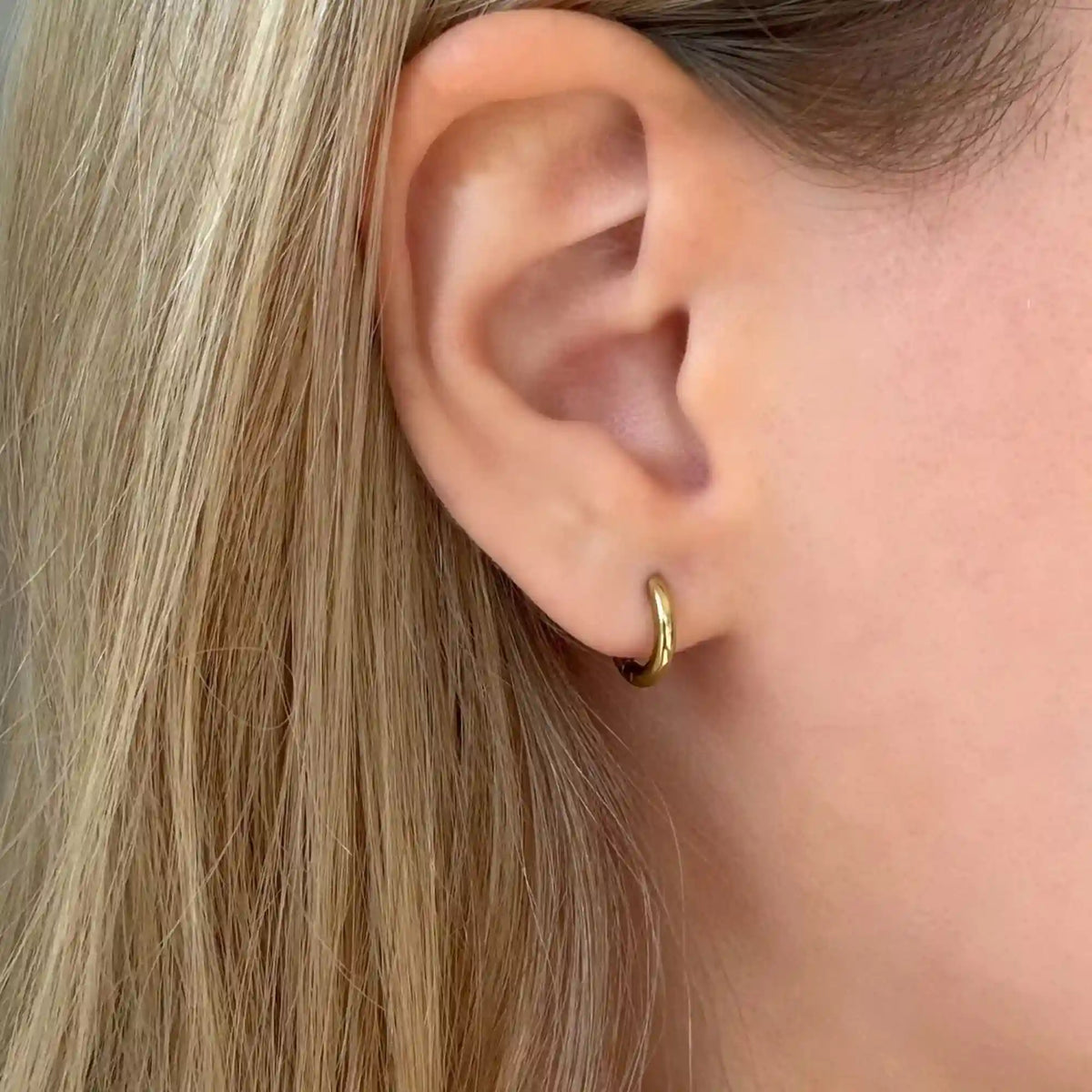 Cutie Thin Hoop Earrings