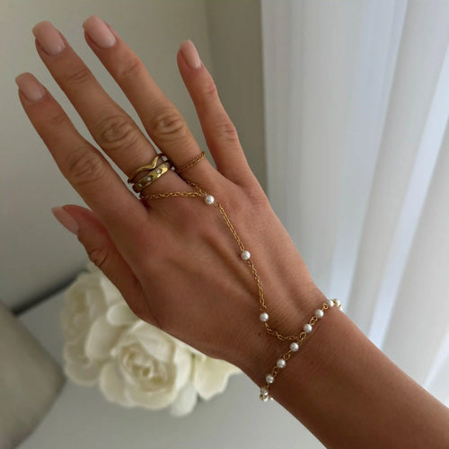 Daphne Hand Chain
