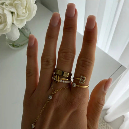 Lost in Hollywood Ring