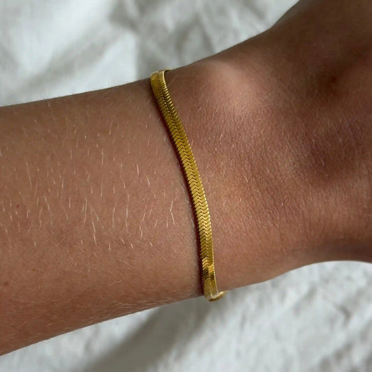 Shining Snake Bracelet