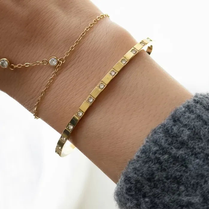 Halo Click Bangle