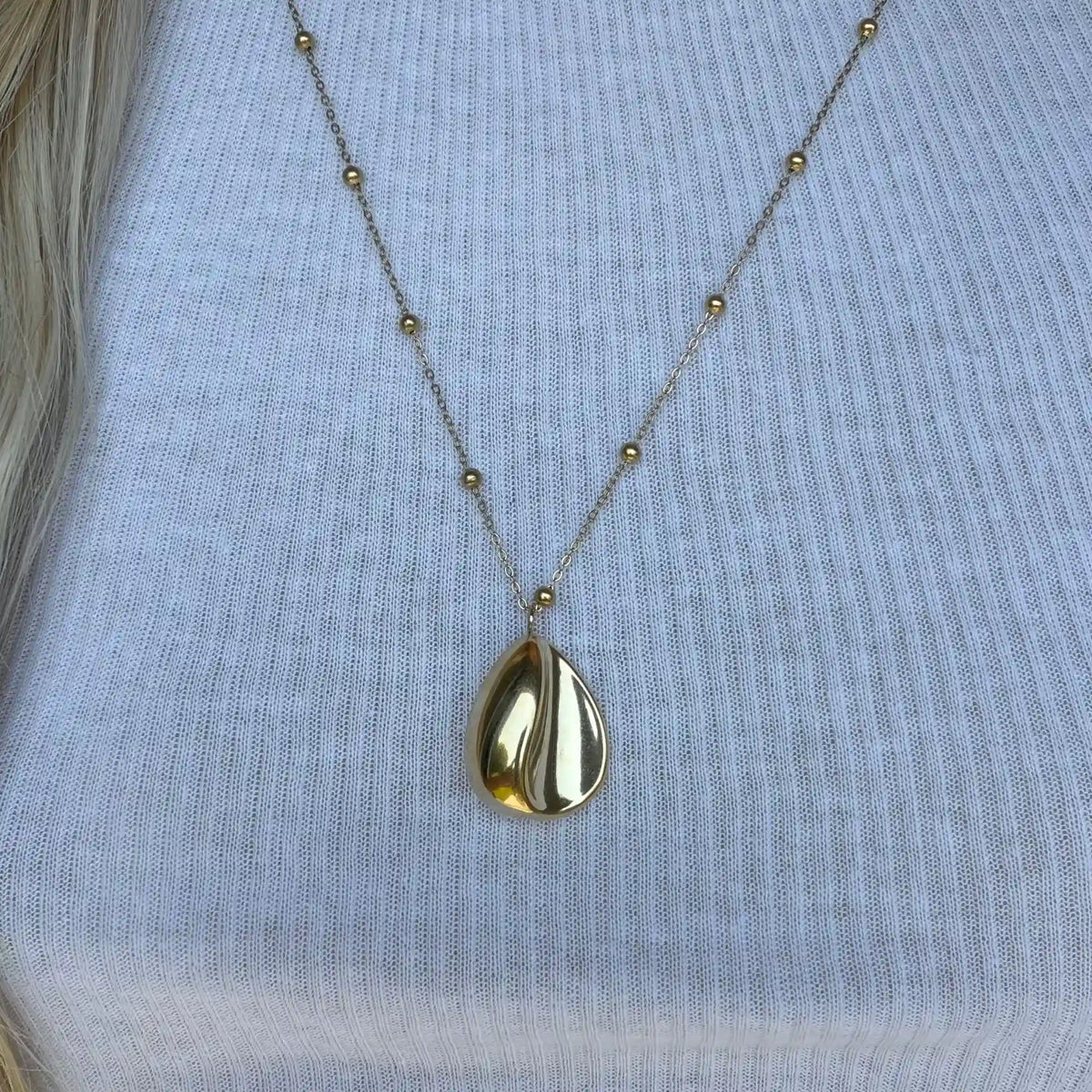 Siren Glow Long Necklace