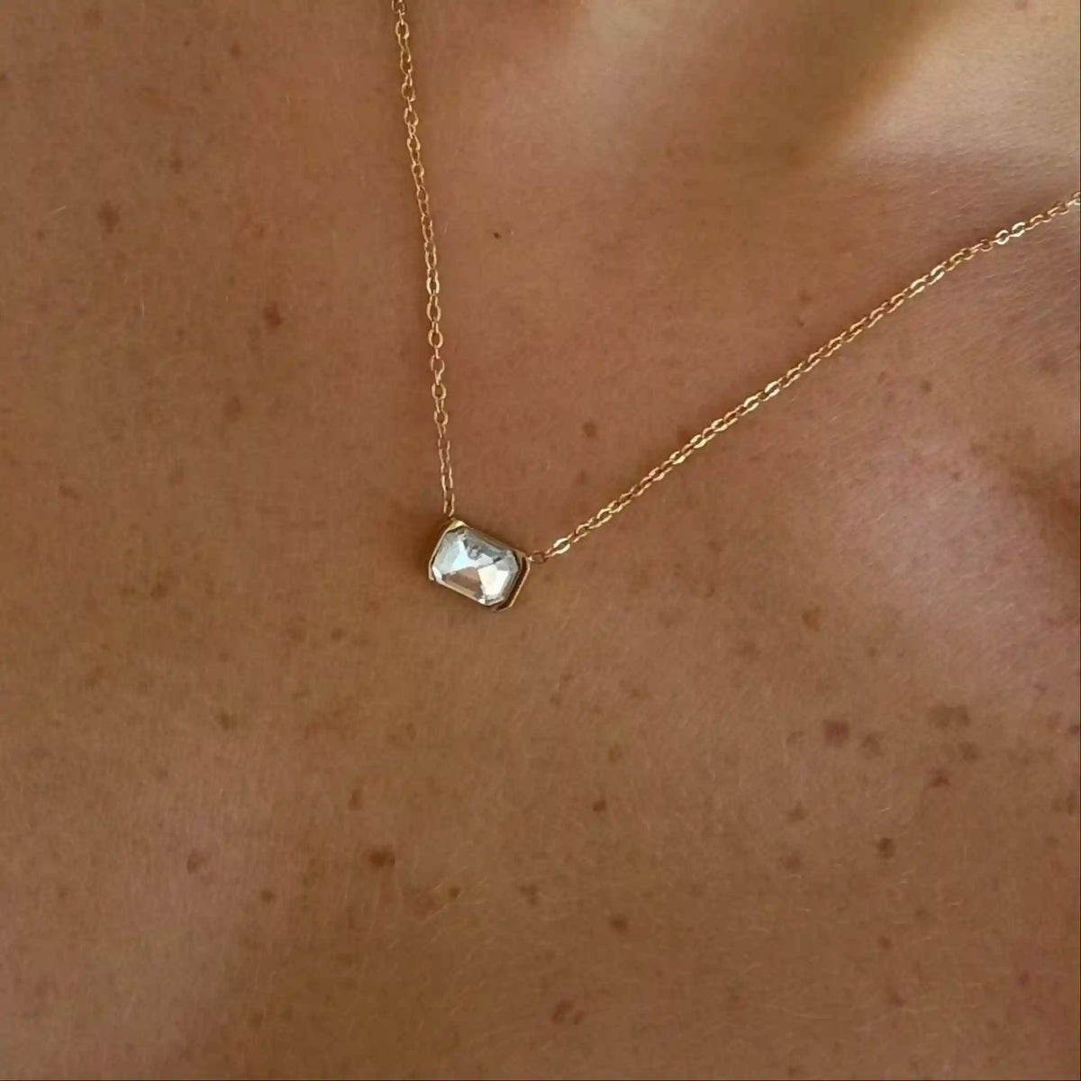 Noa Birthstone Necklace