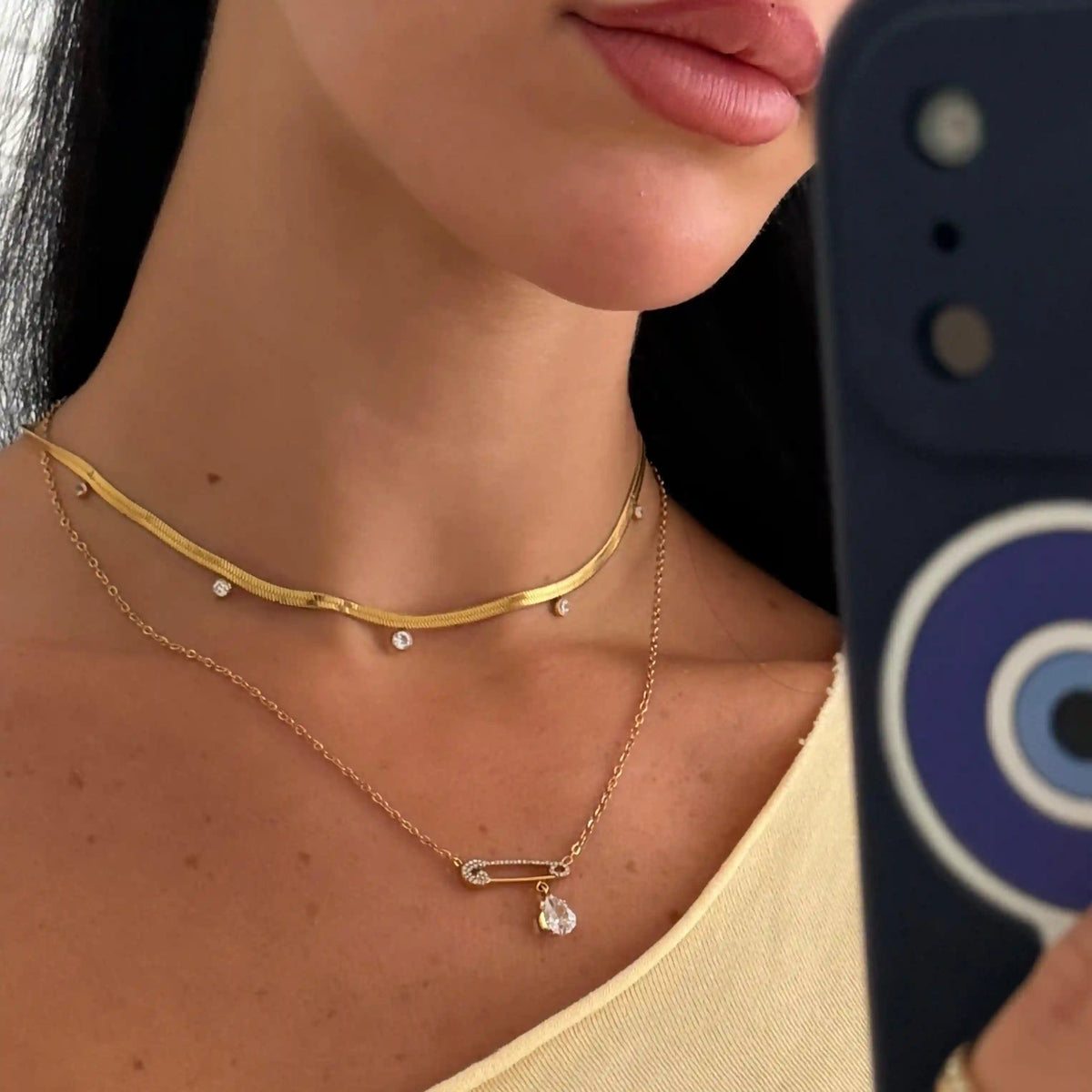 Shiny Pin Necklace