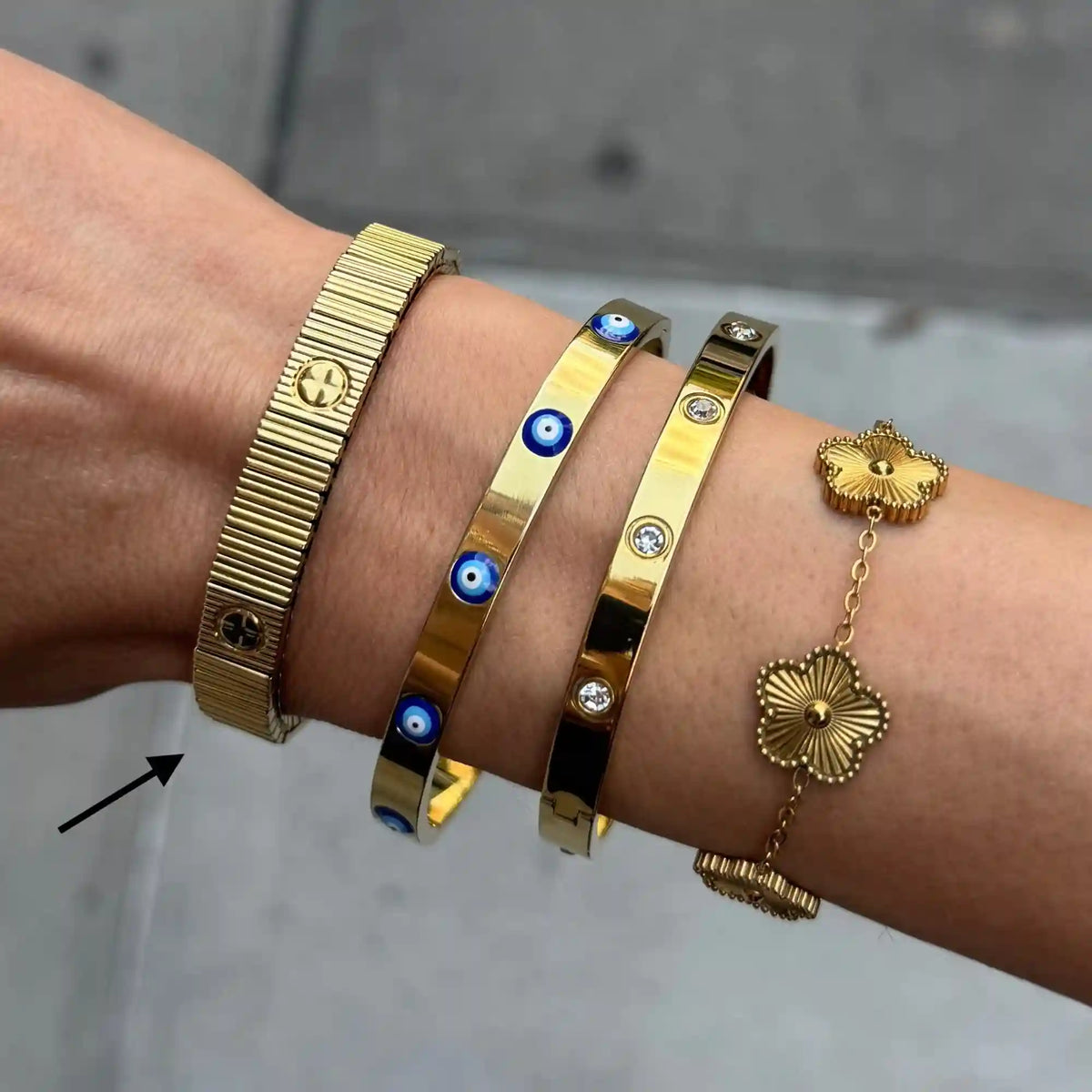 Linked Babe Icon Bangle