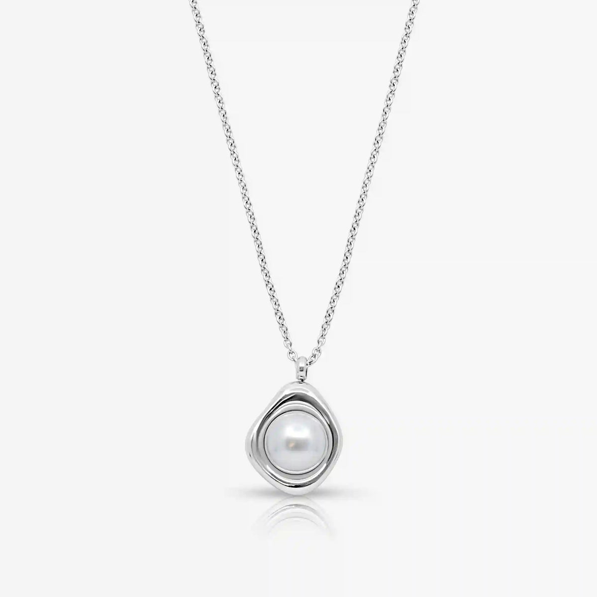 Pretty Pearl Aura Necklace